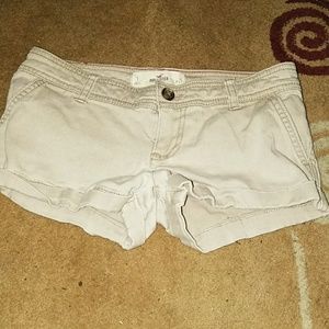 Hollister khaki shorts